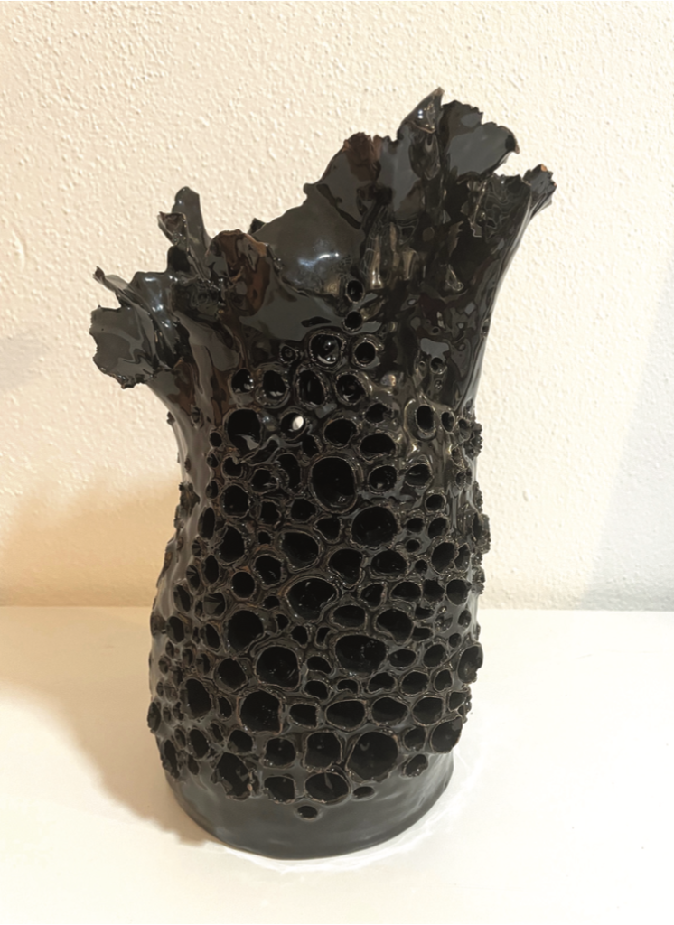 Luna, vaso in terra rossa smaltato nero, cm 29×16